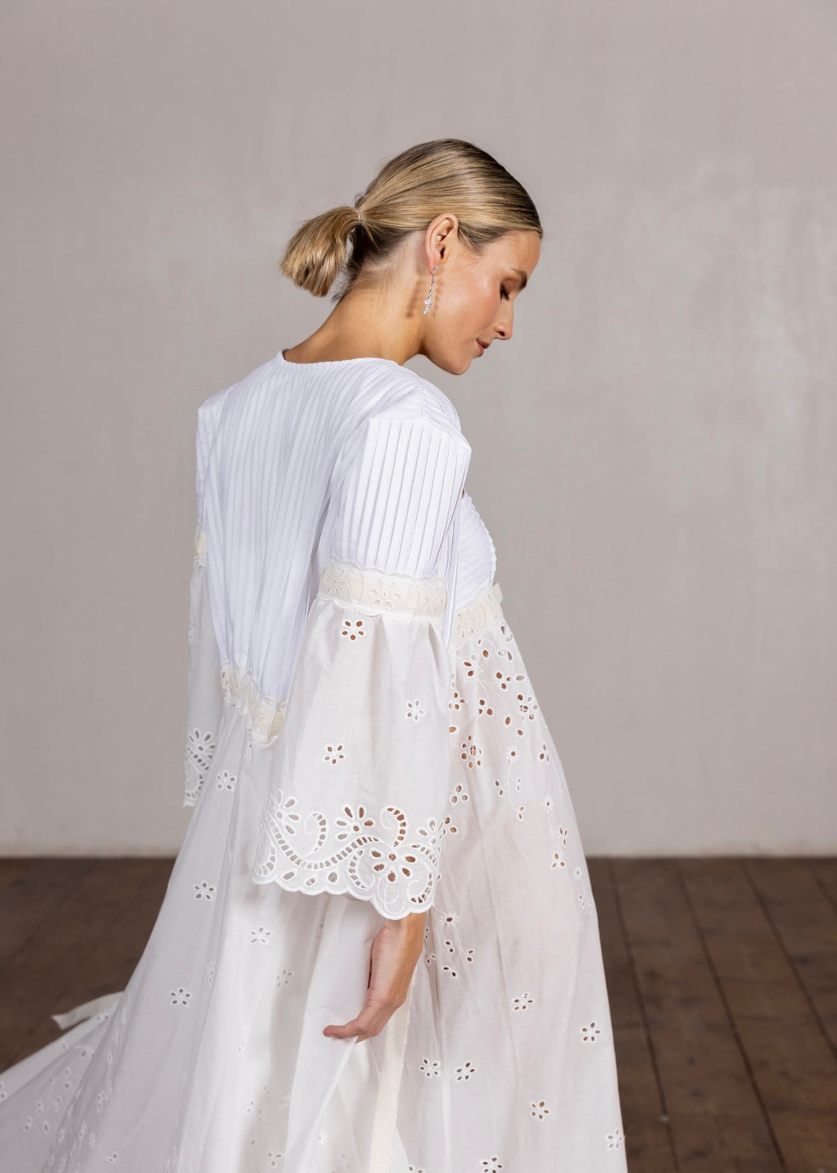 Moni Robe