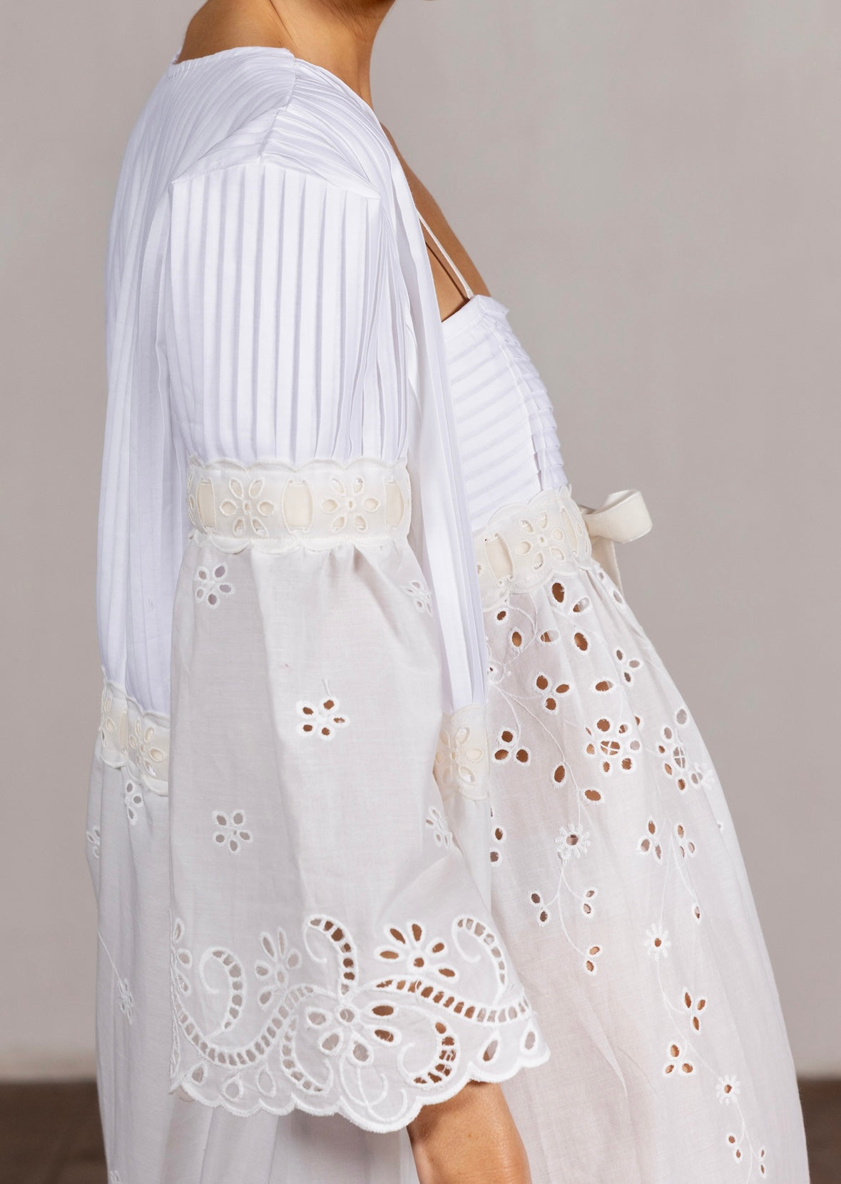 Moni Robe