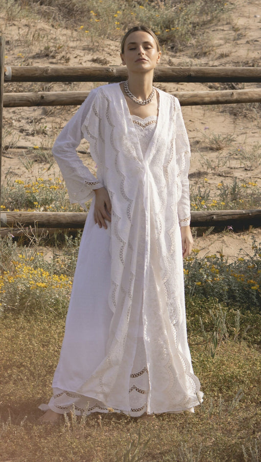 Theresa Robe