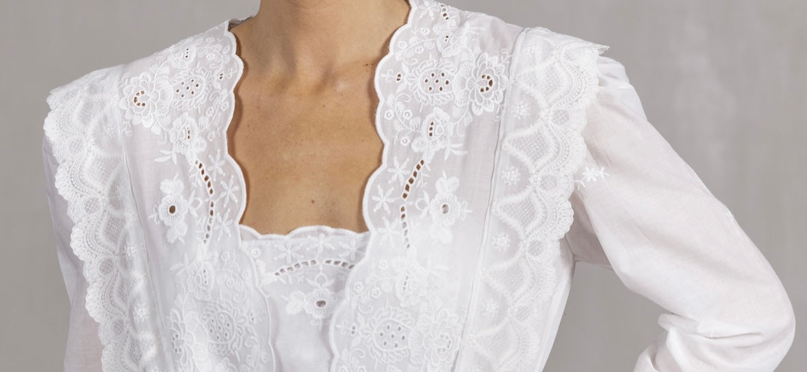Isabella Robe
