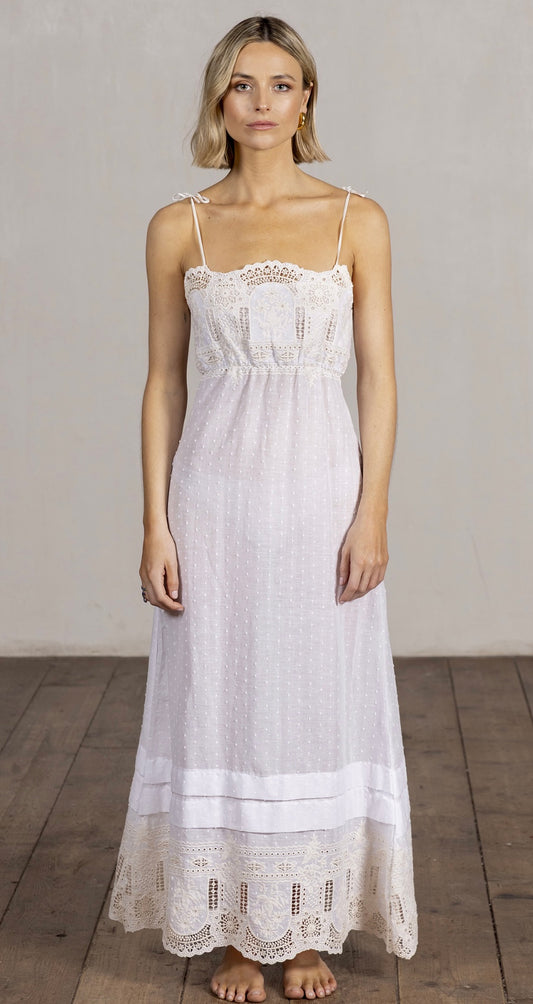 Marieta Nightgown
